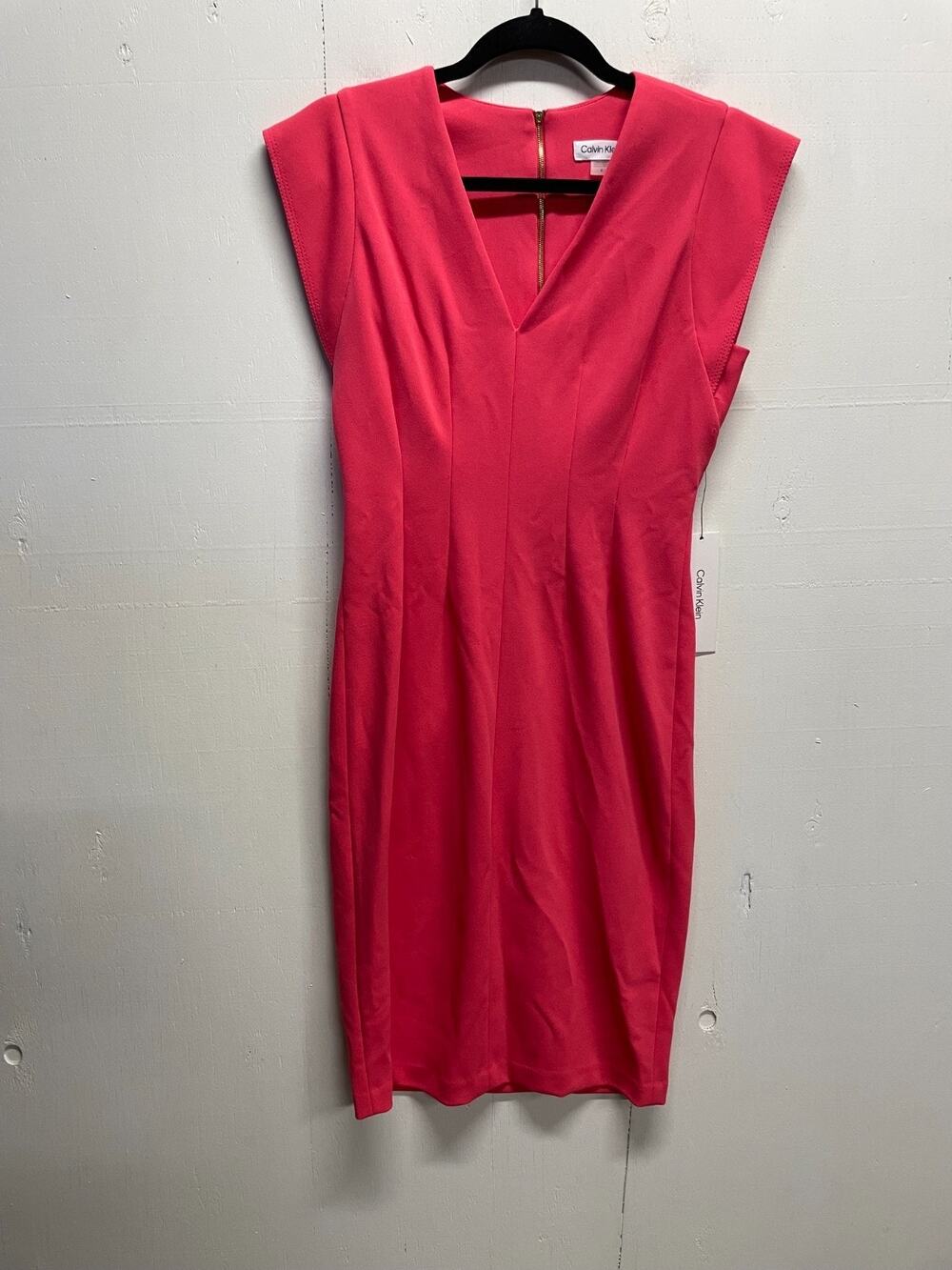 Calvin Klein Women's Scuba Crepe Sheath Dress Size 4 V Neck Coral Pink NWT